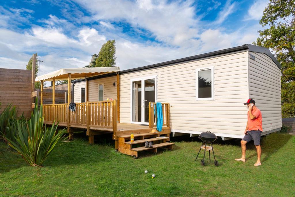Camping Les Carolins Saint-Lo-d'Ourville Екстериор снимка