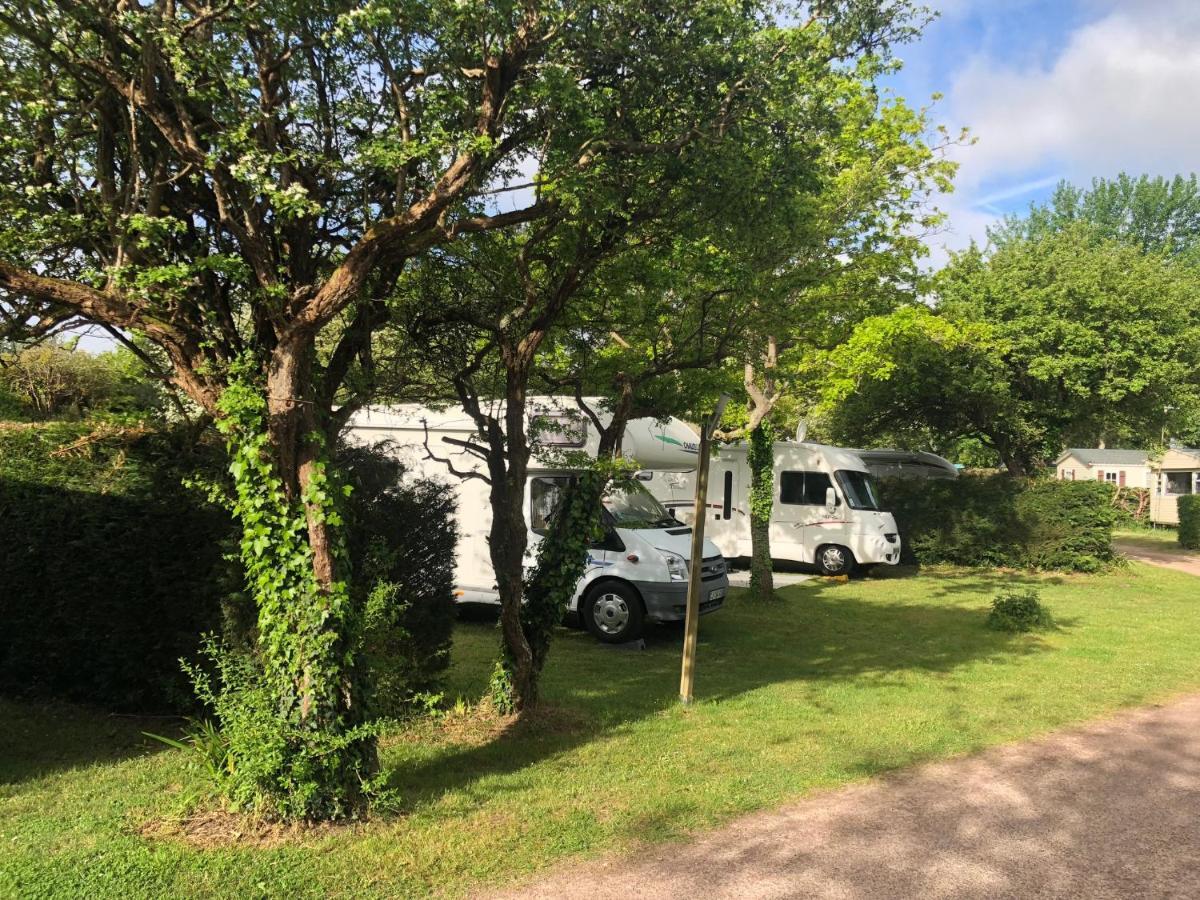 Camping Les Carolins Saint-Lo-d'Ourville Екстериор снимка